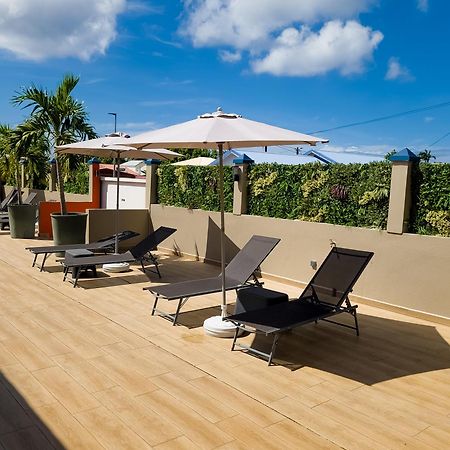 Evasion En Plein Coeur De La Ville T2 Jacuzzis Sauna Et Piscine Au Centre De Port-Louis Exterior foto